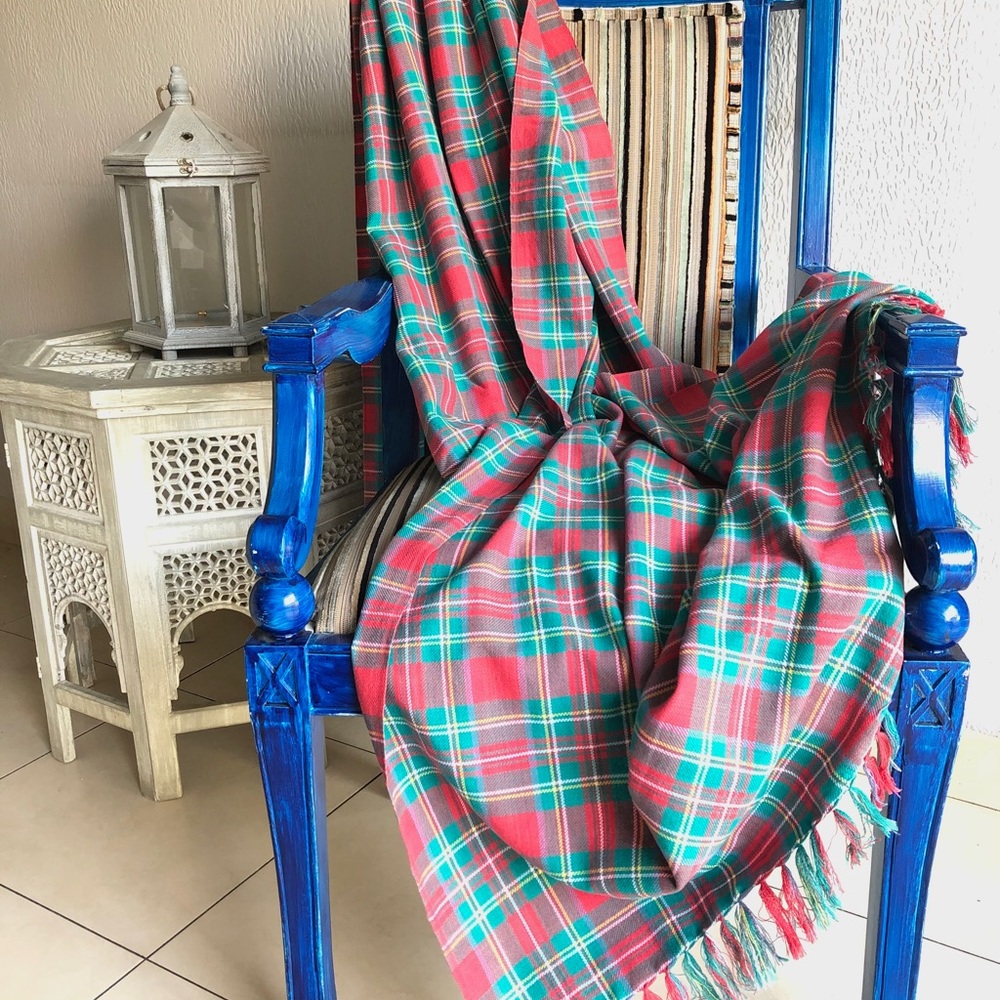 Tartan throw/blanket in cotton-poly mix